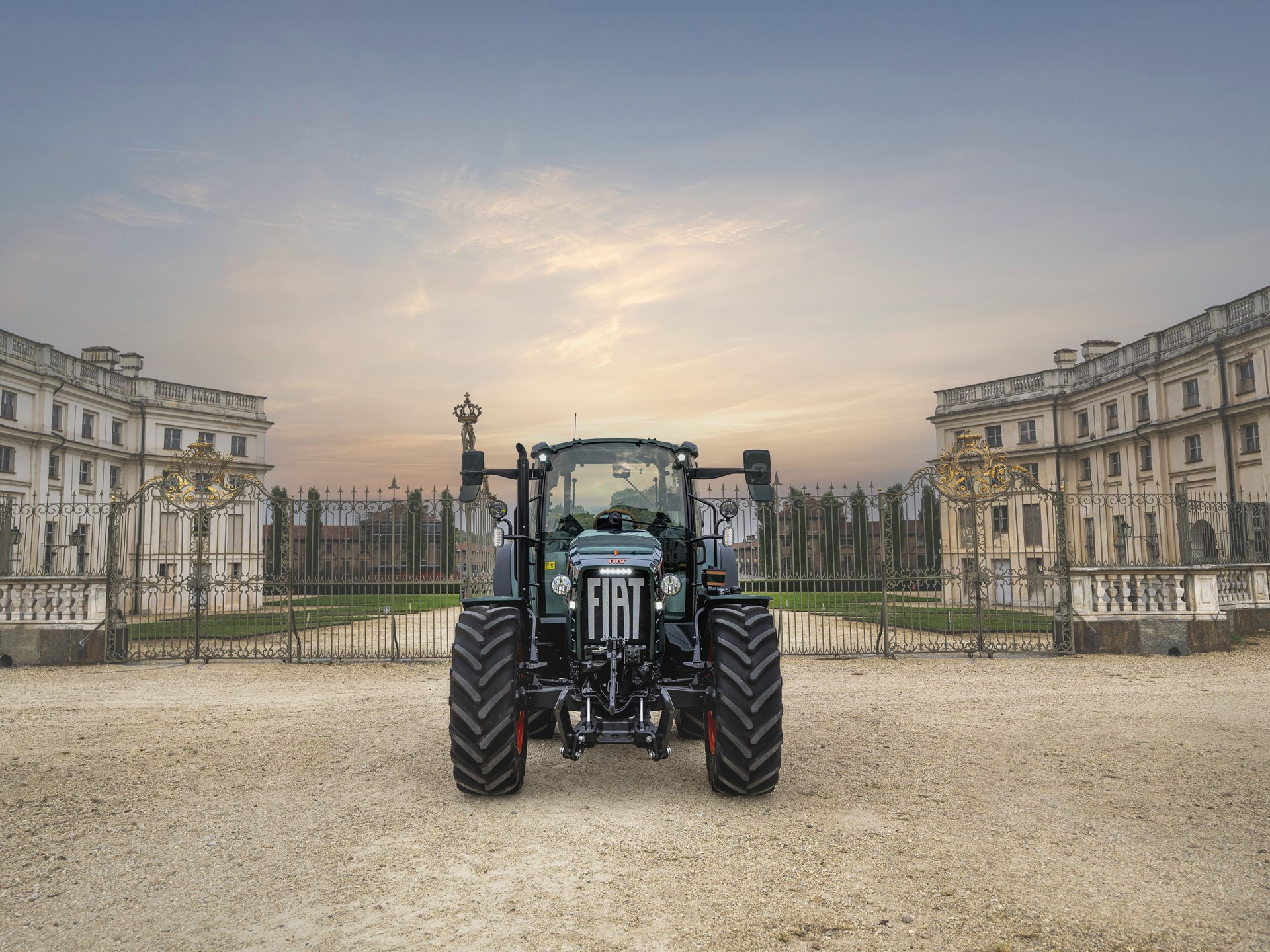 Впечатляващият концептуален трактор Il Trattore отдава почит на стила, който е в основата на италианското наследство на New Holland