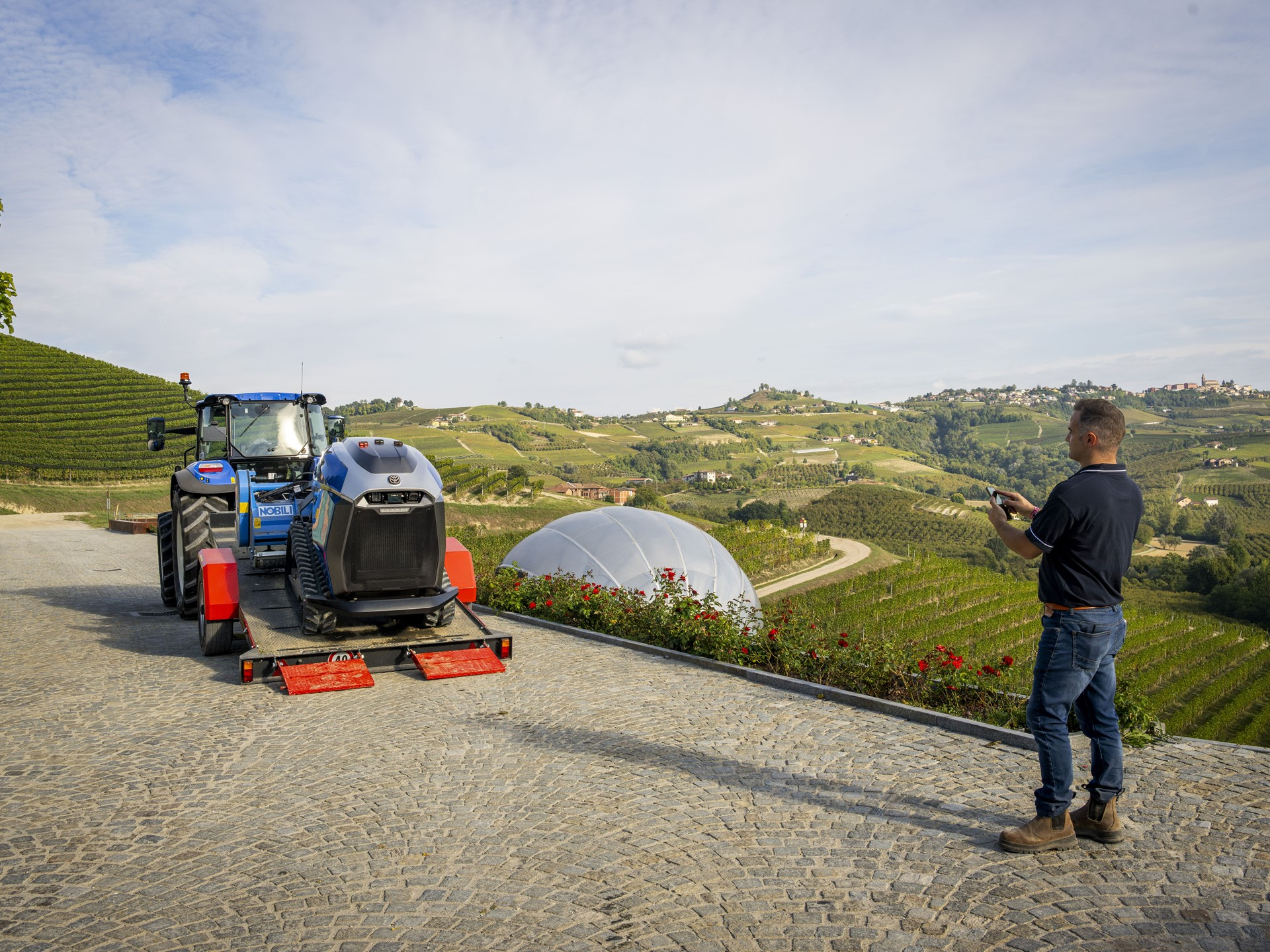 Автономната серия роботи R4 на New Holland - за лозарство и овощарство