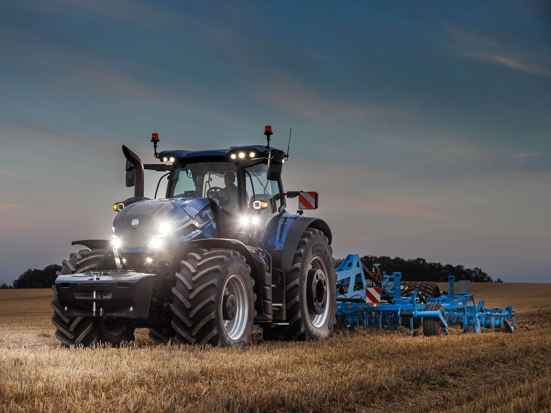 New Holland навлиза в нов клас трактори с мощния T7 XD
