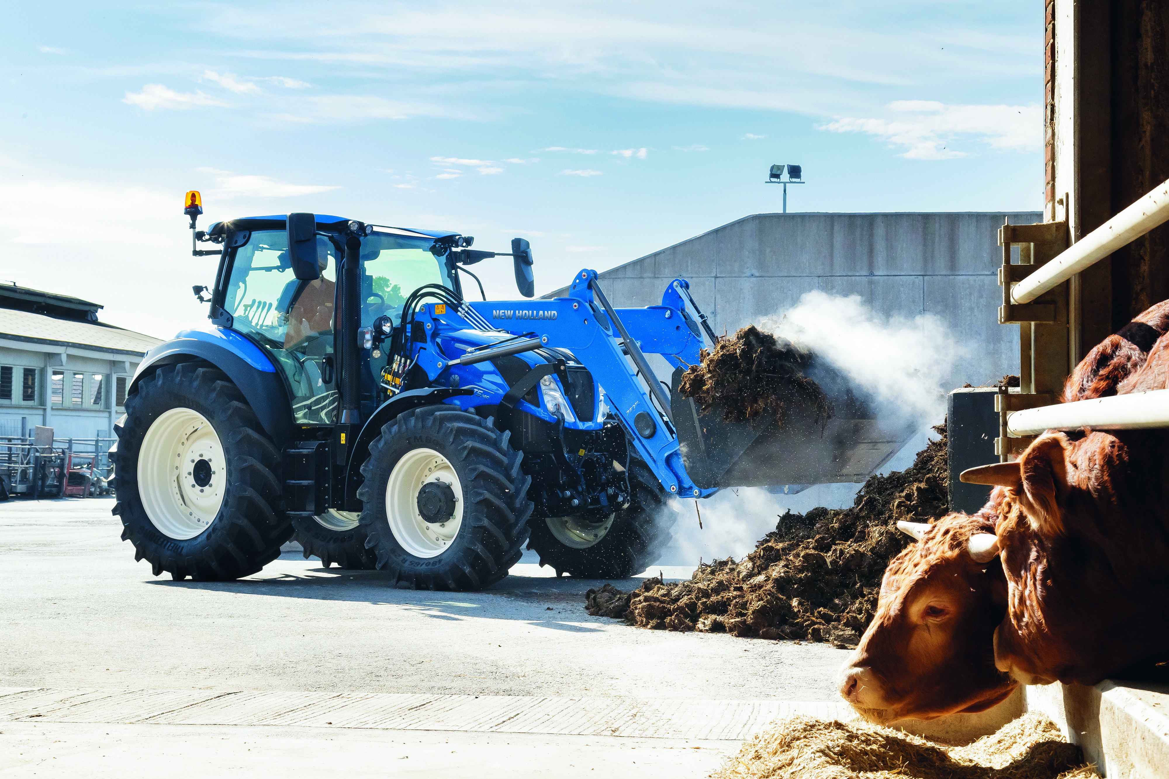 Трактори New Holland T5 DYNAMIC COMMAND™ ＆ AUTO COMMAND™