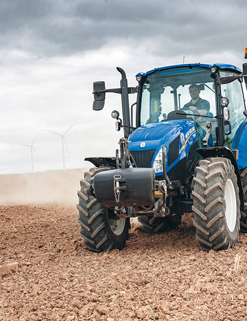 New Holland T5.120 Dynamic Command Utility: 53 770€ / 105 165 лв.